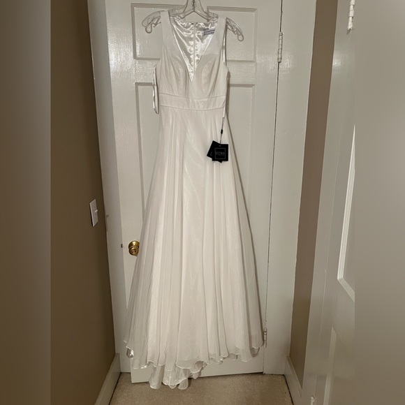 Mac Duggal WHITE LAYERED TULLE CHIFFON BALL GOWN Size 0 NWT - Picture 4 of 4